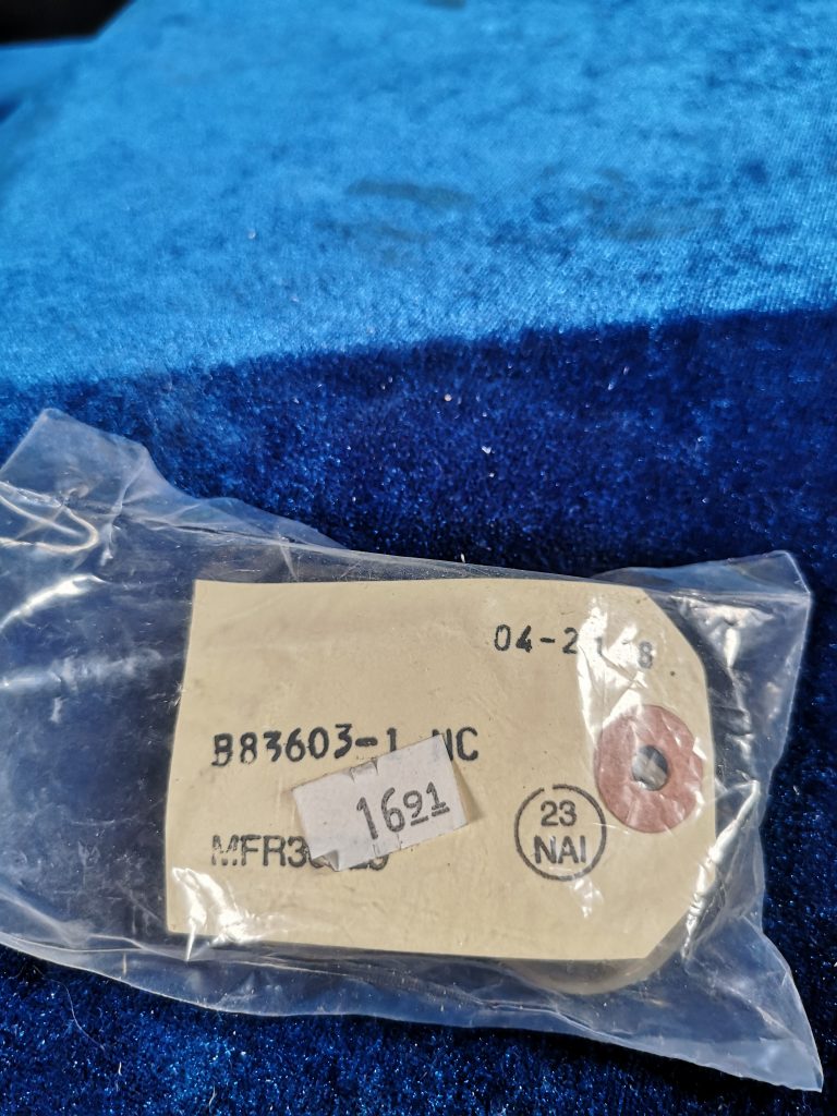 BENCH SEAT (DHC2)
