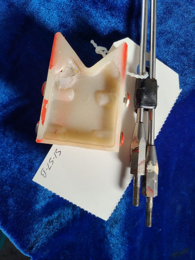 OMNI ANTENNA C/W BLOCK