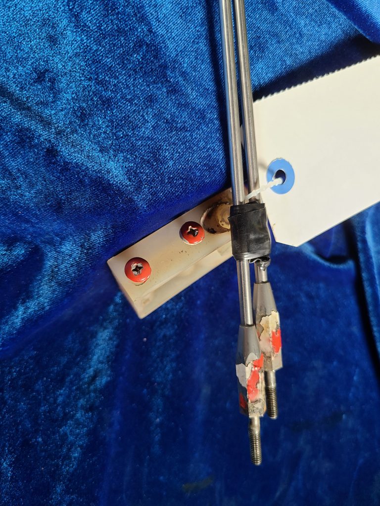 OMNI ANTENNA C/W BLOCK