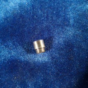 PIN (BEARING RETAINER)