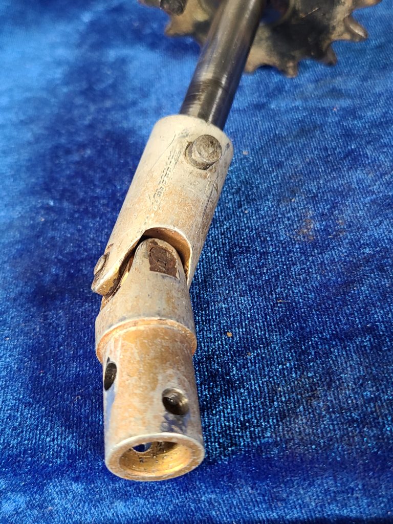 U-JOINT WITH SPROKET