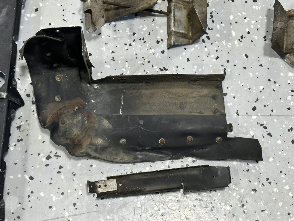 BAFFLE SET - ENGINE (CONTINENTAL 0-470R) COMPLETE