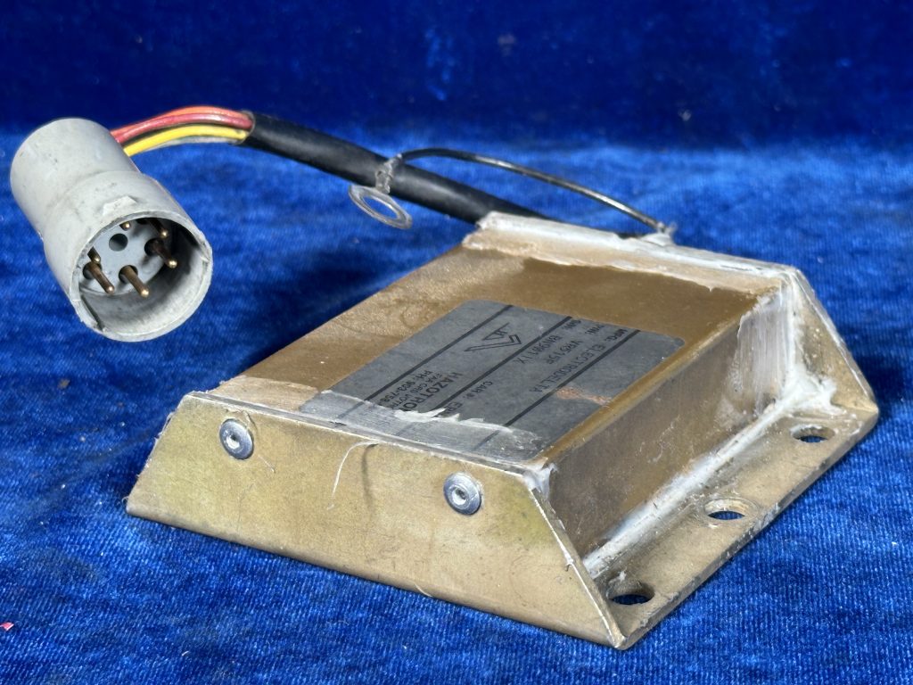 VOLTAGE REGULATOR 28v WITH REPAIR TAG (ELECTRODELTA) VOLTAGE REGULATOR 28v WITH REPAIR TAG (ELECTRODELTA)