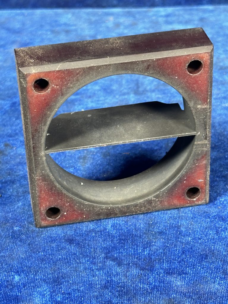 SPACER - CARB AIR INTAKE WITH AIR GUIDE