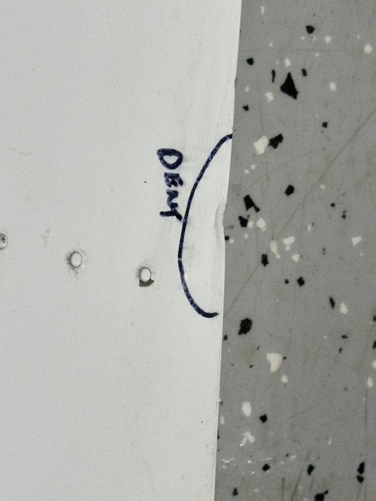 RH ELEVATOR ASSY WITH TRIM TAB (DAMAGED) RH ELEVATOR ASSY WITH TRIM TAB (DAMAGED)