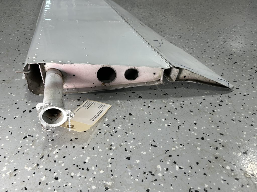 RH ELEVATOR ASSY WITH TRIM TAB (DAMAGED) RH ELEVATOR ASSY WITH TRIM TAB (DAMAGED)