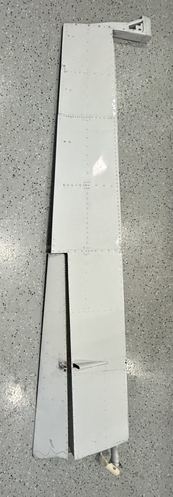 RH ELEVATOR ASSY WITH TRIM TAB (DAMAGED) RH ELEVATOR ASSY WITH TRIM TAB (DAMAGED)