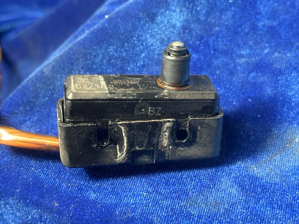 SWITCH - NOSE GEAR 