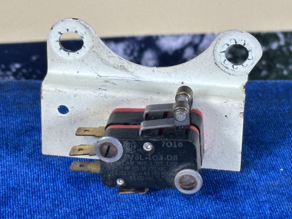 SWITCH (QTY 2) WITH MOUNTING BRACKET