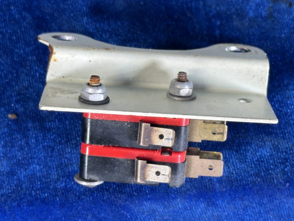 SWITCH (QTY 2) WITH MOUNTING BRACKET