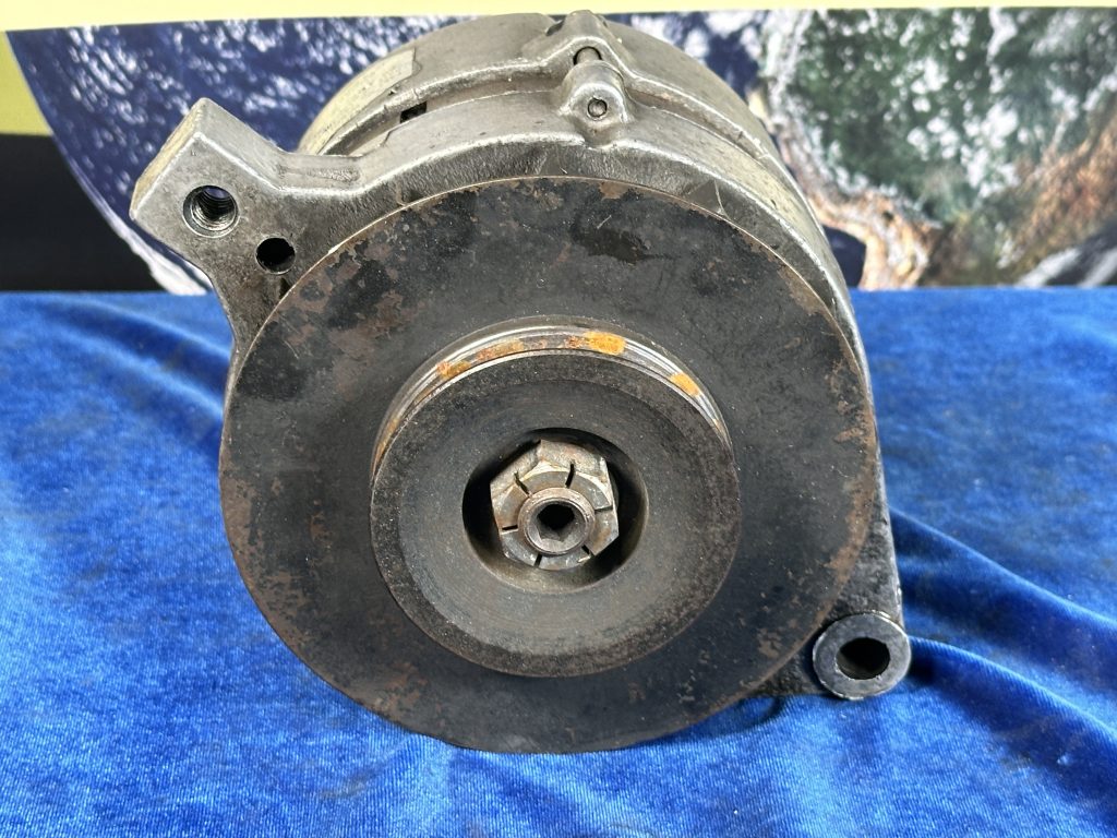 ALTERNATOR 12volt 60amp  FUNCTIONAL