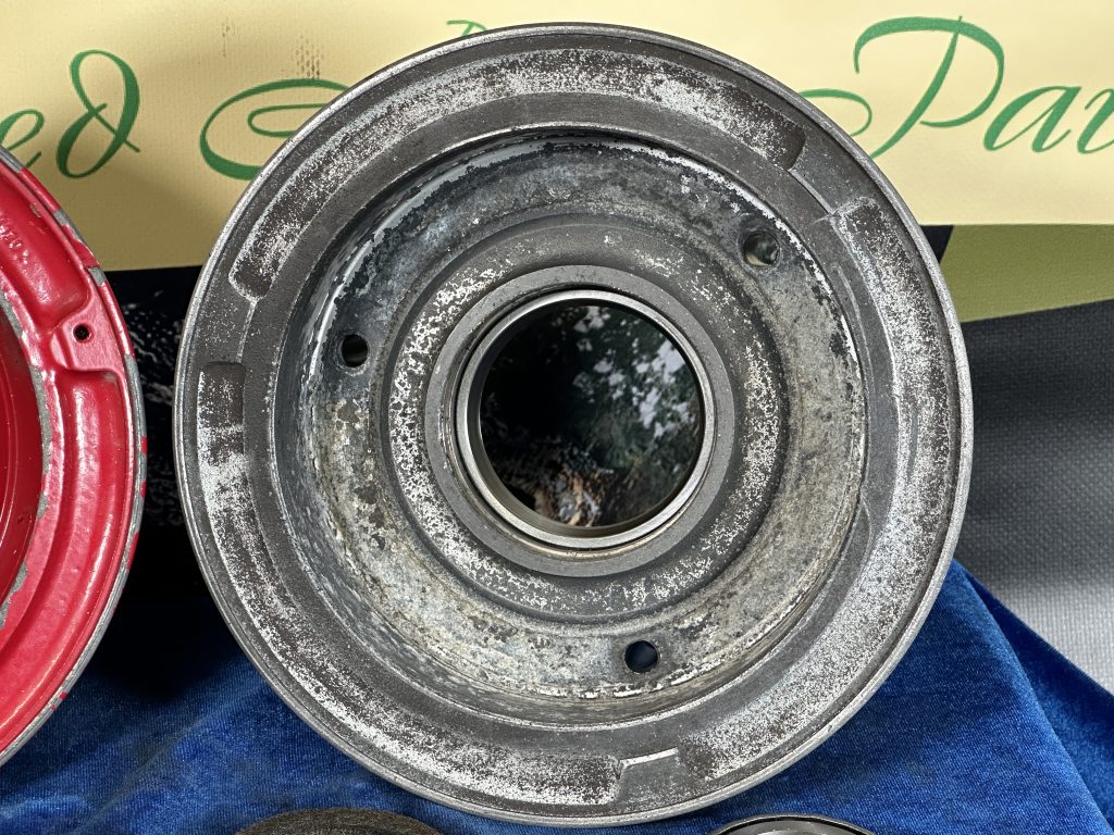 WHEEL ASSY 6.00-6 (CLEVELAND) 2 WHEEL ASSY 6.00-6 (CLEVELAND) 2