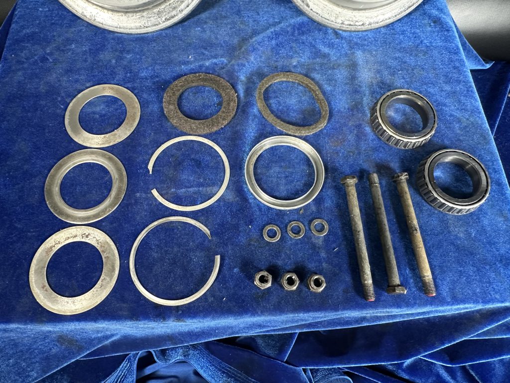 WHEEL ASSY 6.00-6 (CLEVELAND) 2 WHEEL ASSY 6.00-6 (CLEVELAND) 2