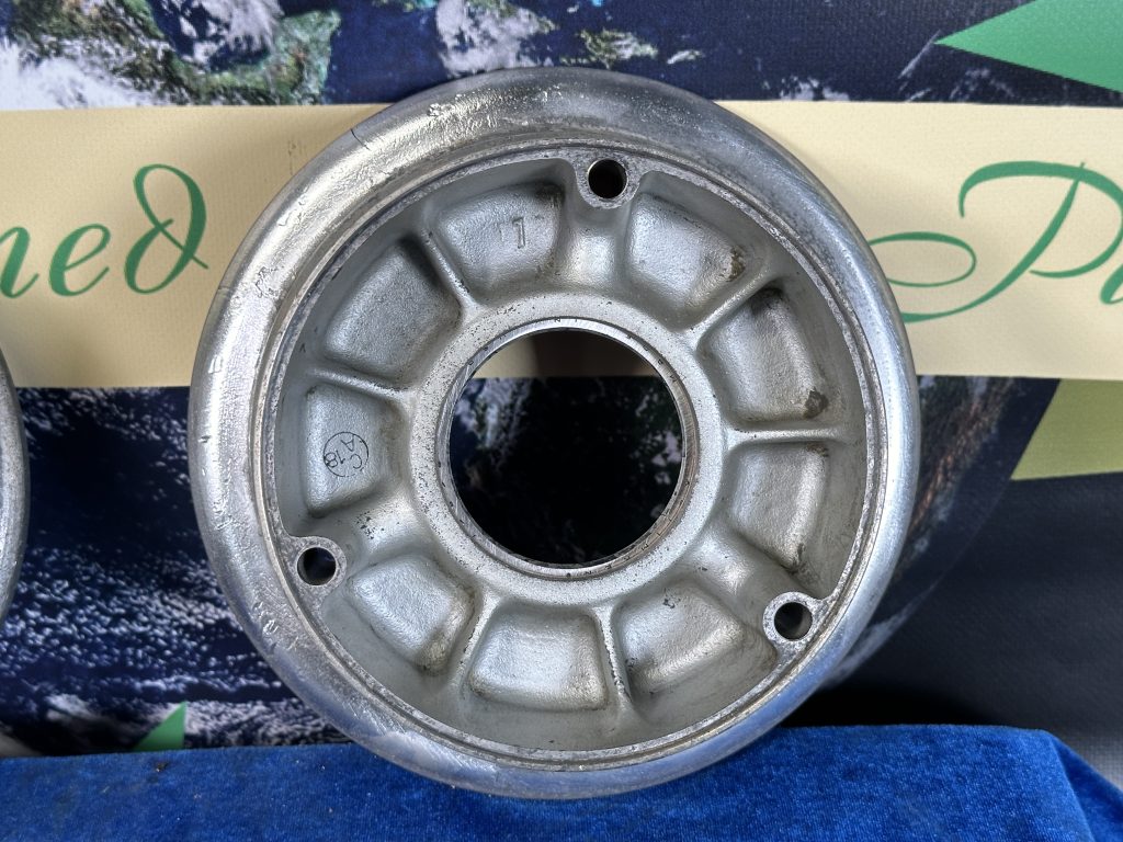 WHEEL ASSY 6.00-6 (CLEVELAND) WHEEL ASSY 6.00-6 (CLEVELAND)