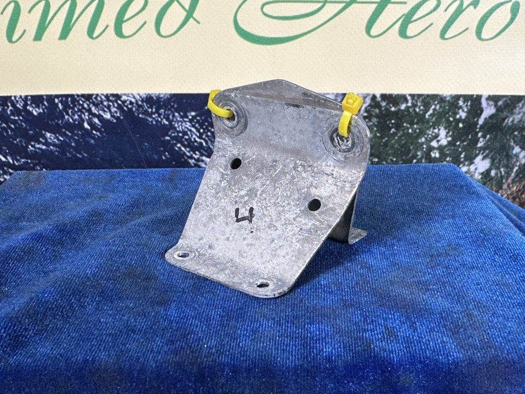 SHOCK MOUNT ASSY - COWL