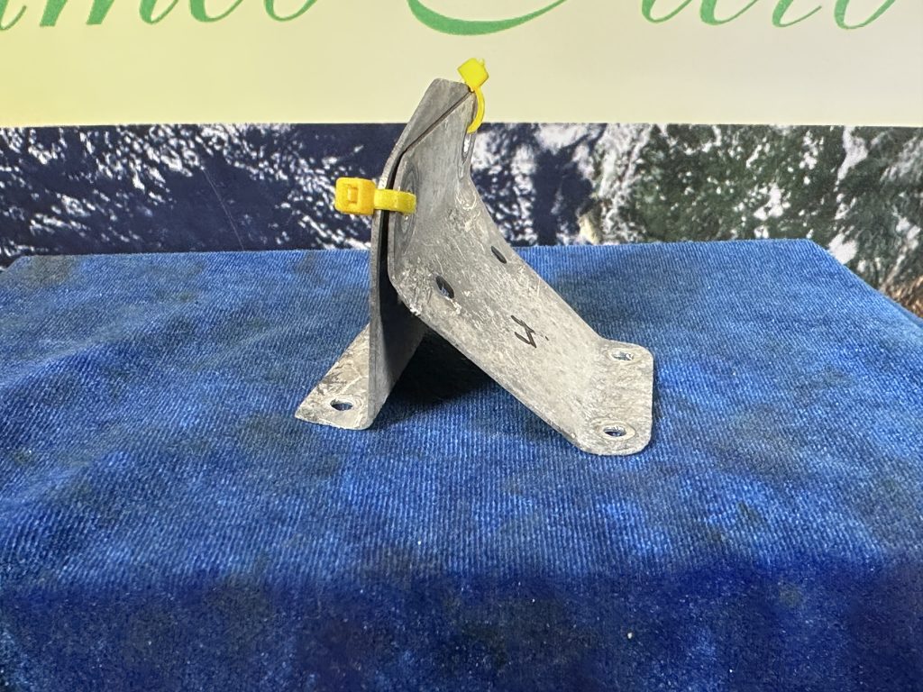 SHOCK MOUNT ASSY - COWL