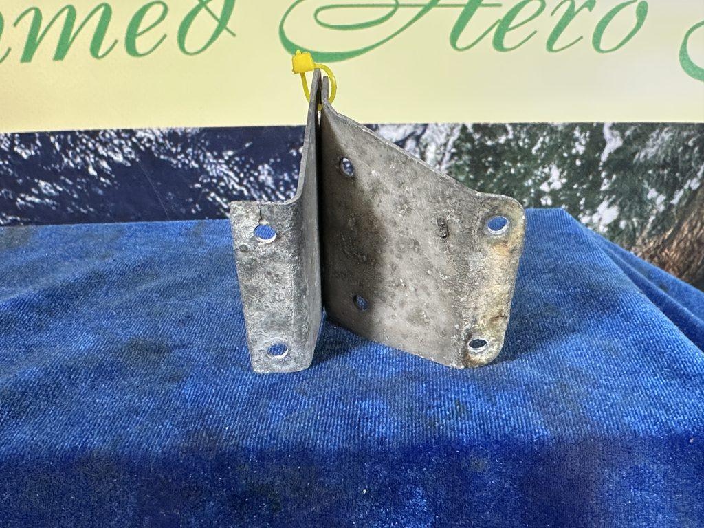 SHOCK MOUNT ASSY - COWL