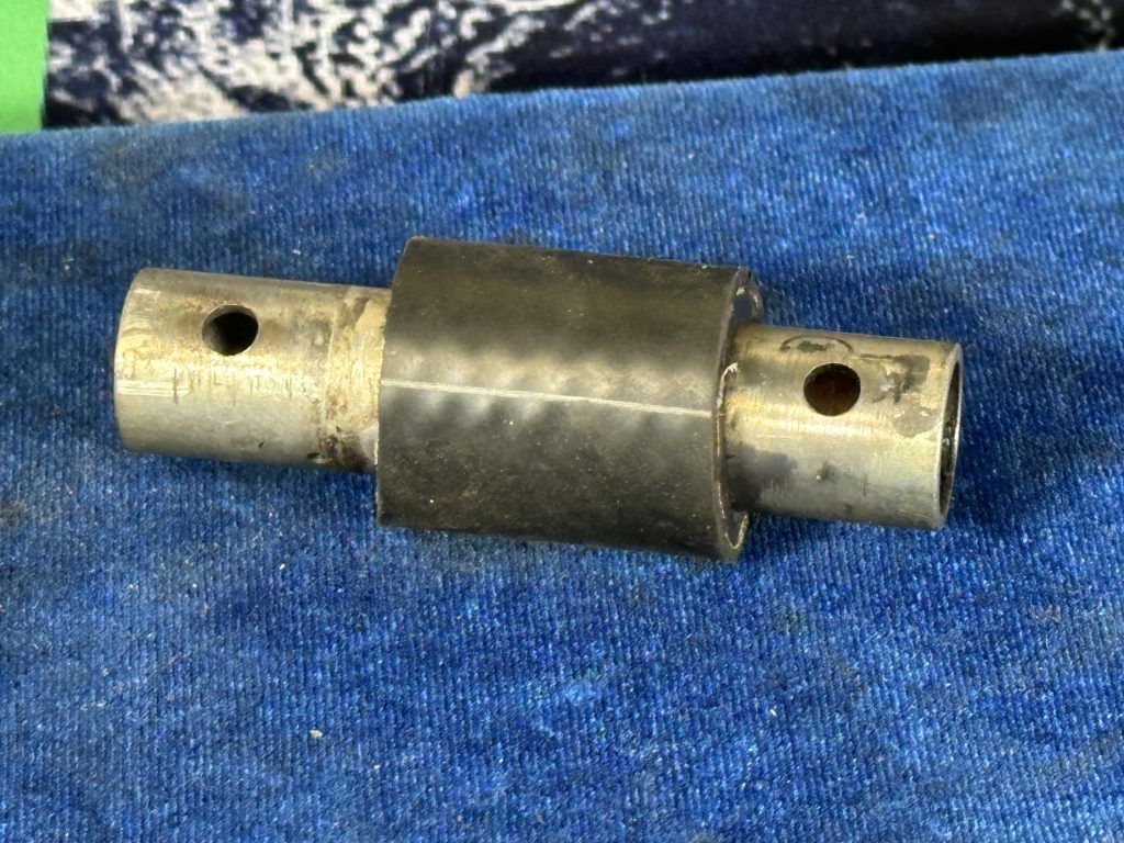 JOINT - UNIVERSAL JOINT - UNIVERSAL