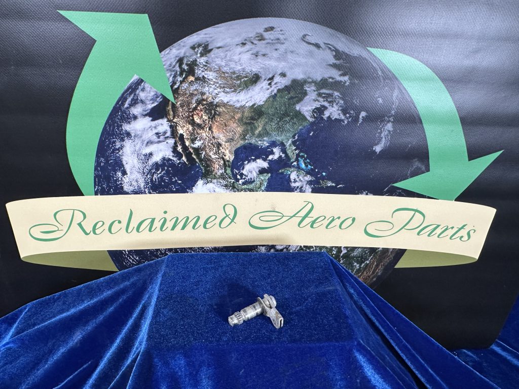 SHAFT - DOOR HANDLE LH