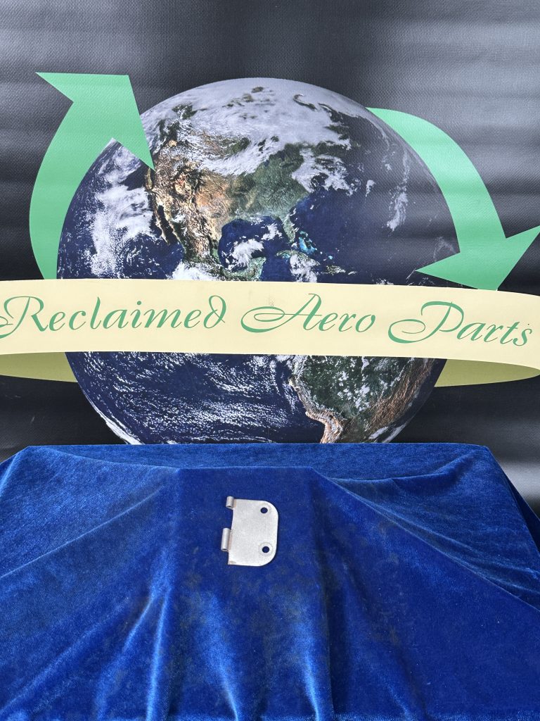 HINGE HALF - LH FUSELAGE LOWER