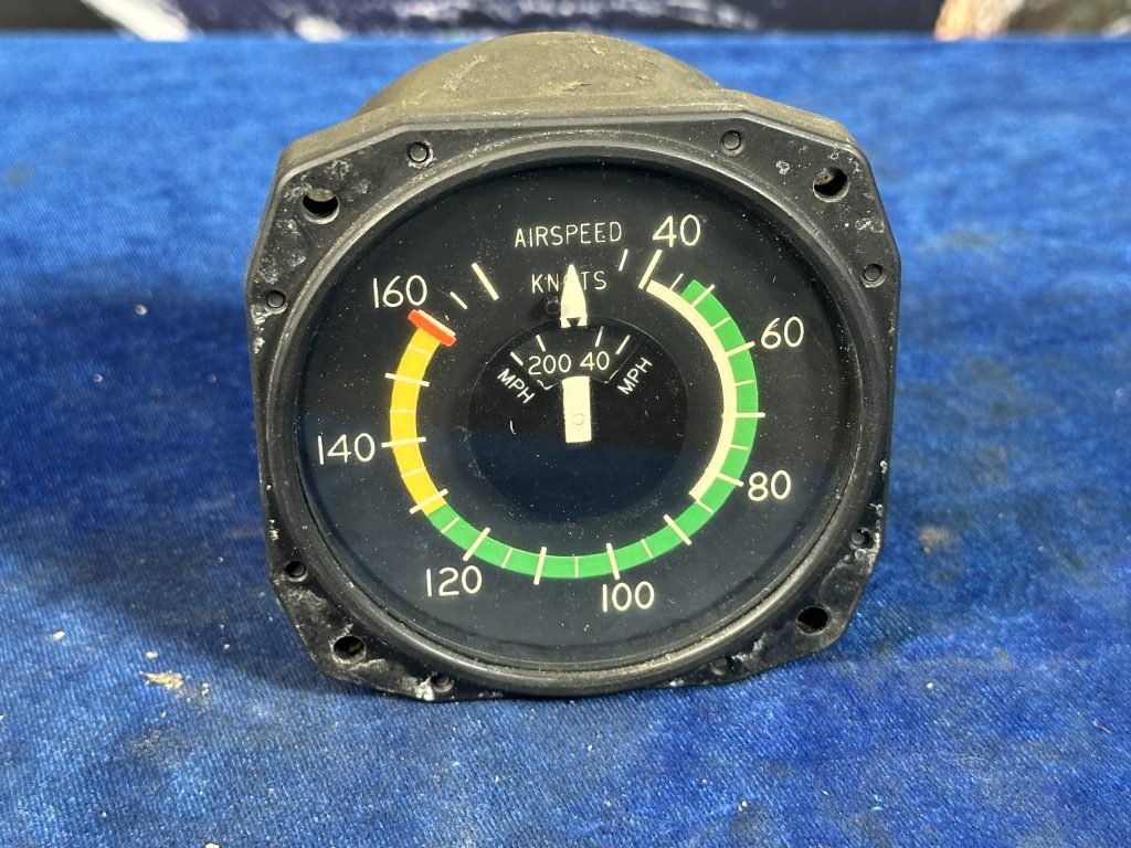 AIRSPEED INDICATOR (SIGMA-TEK)