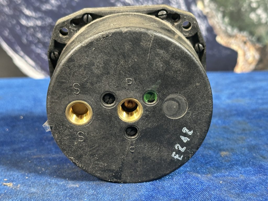 AIRSPEED INDICATOR (SIGMA-TEK)
