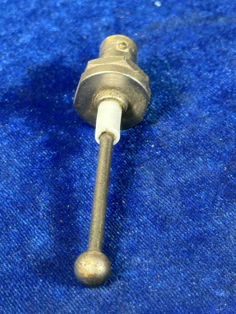 ANTENNA - TRANSPONDER DME (COMANT)