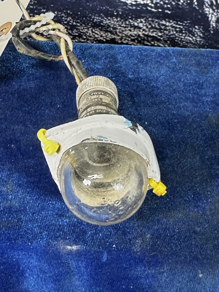 LIGHT ASSY TAIL NAV (GRIMES)