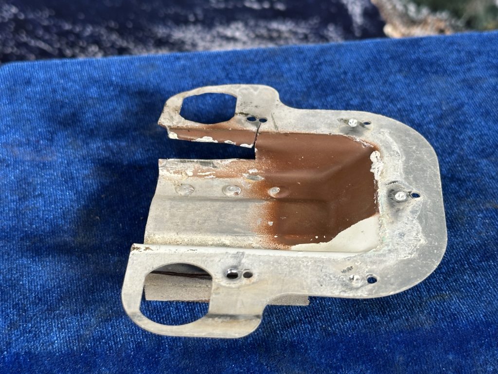 PAN - DOOR LATCH LH + PHENOLIC SPACER