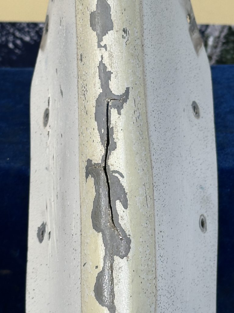 FAIRING MID DORSAL (STENE AVIATION) REPAIRS REQ'D