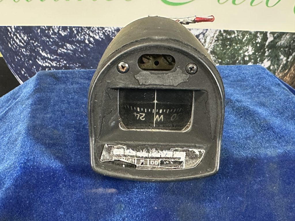 MAGNETIC COMPASS - LIGHTED + BEZEL