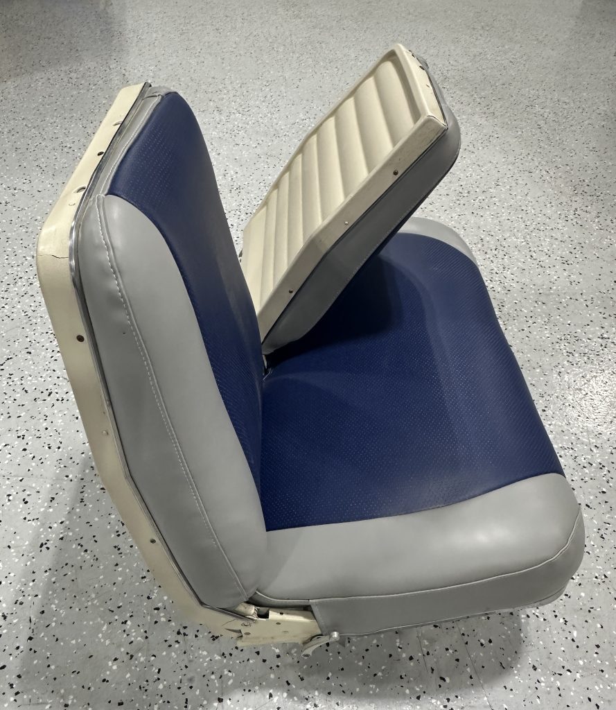 BENCH SEAT REAR - SPLIT BACK BENCH SEAT REAR - SPLIT BACK