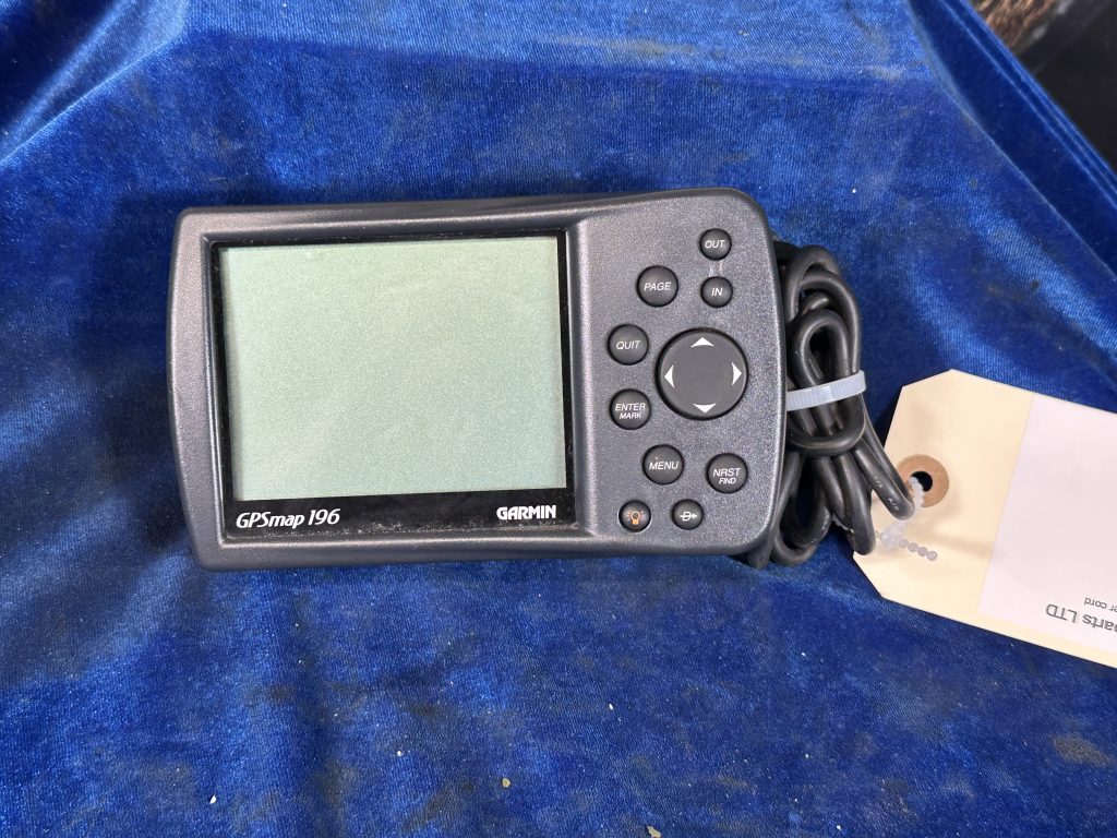 GPS (GARMIN) WITH POWER CORD