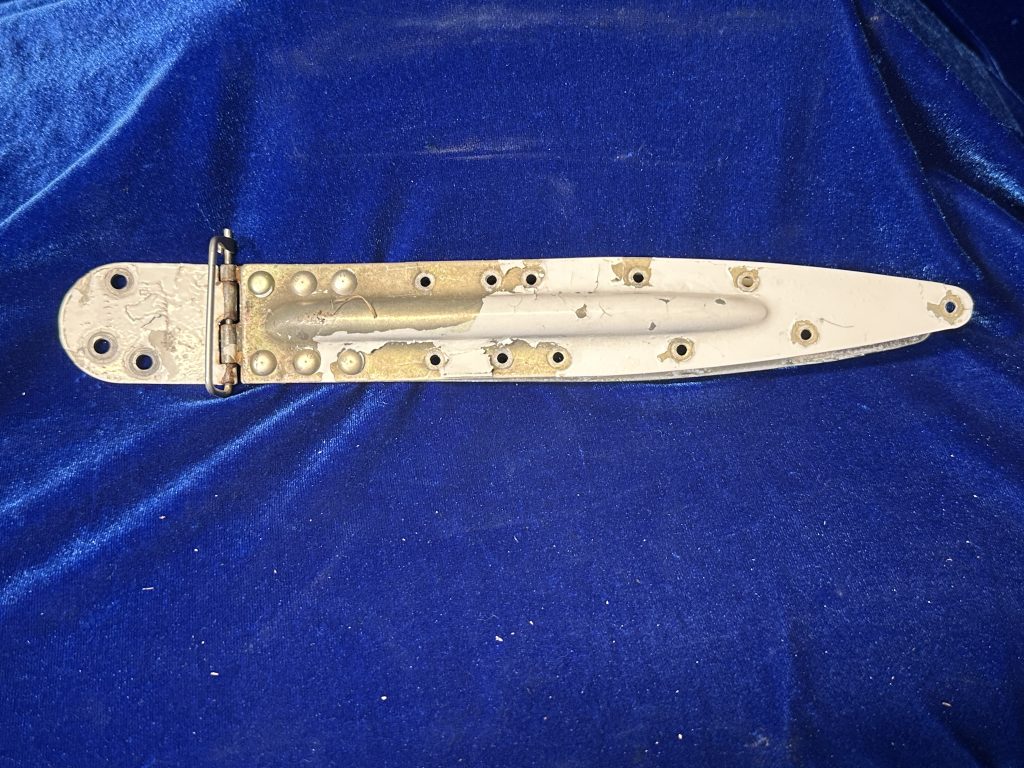 HINGE ASSY - UPPER CO-PILOT DOOR