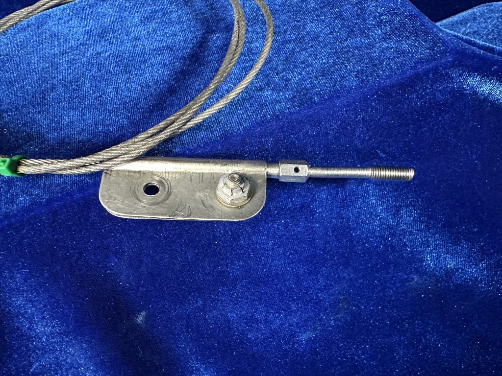 CABLE ASSY - FLAP RETRACT LH & RH DIRECT + CLAMP