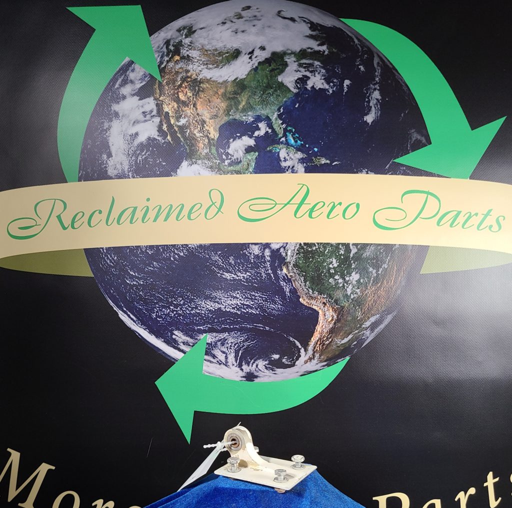 AILERON HINGE ASSY L/H OUTBRD