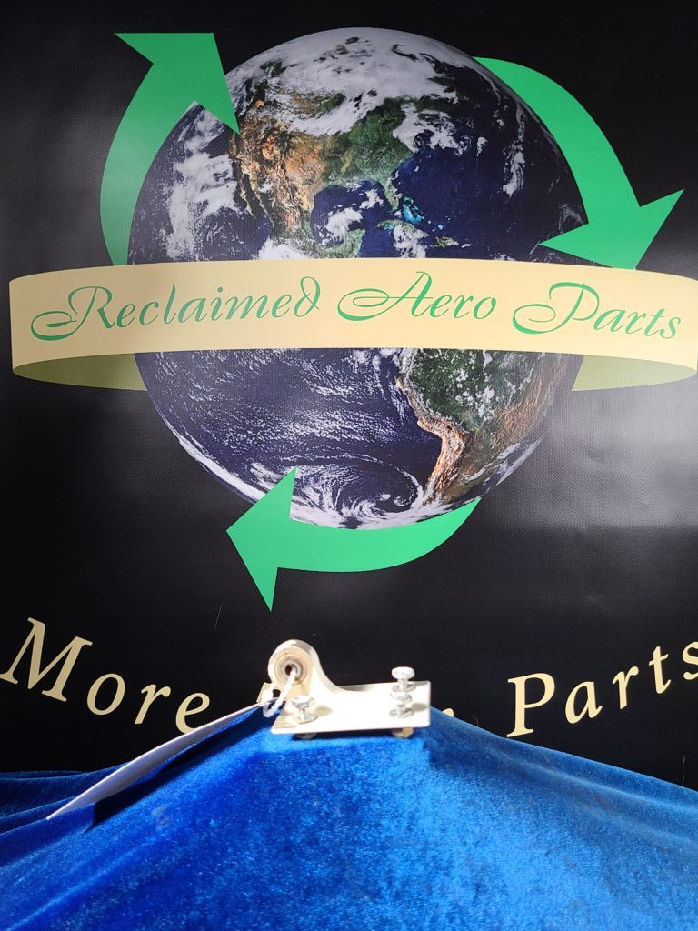 AILERON HINGE ASSY R/H OUTBRD