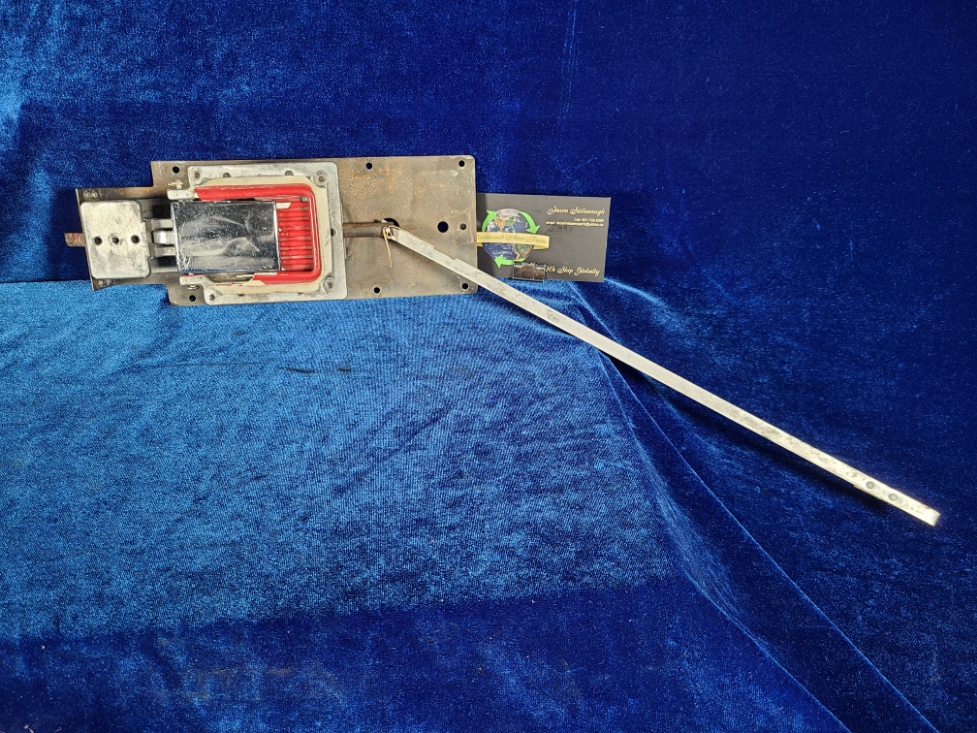 CABIN DOOR LATCH ASSY R/H