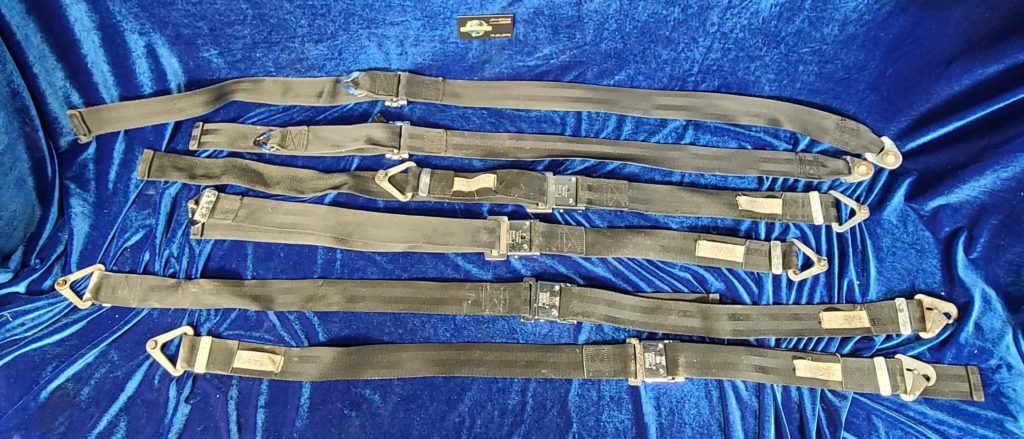 COMPLETE SET: PILOT & CO-PILOT SHOULDER HARNESS , PILOT & CO-PILOT LAP BELTS , REAR SEAT LAP BELT (X2) (BLACK)