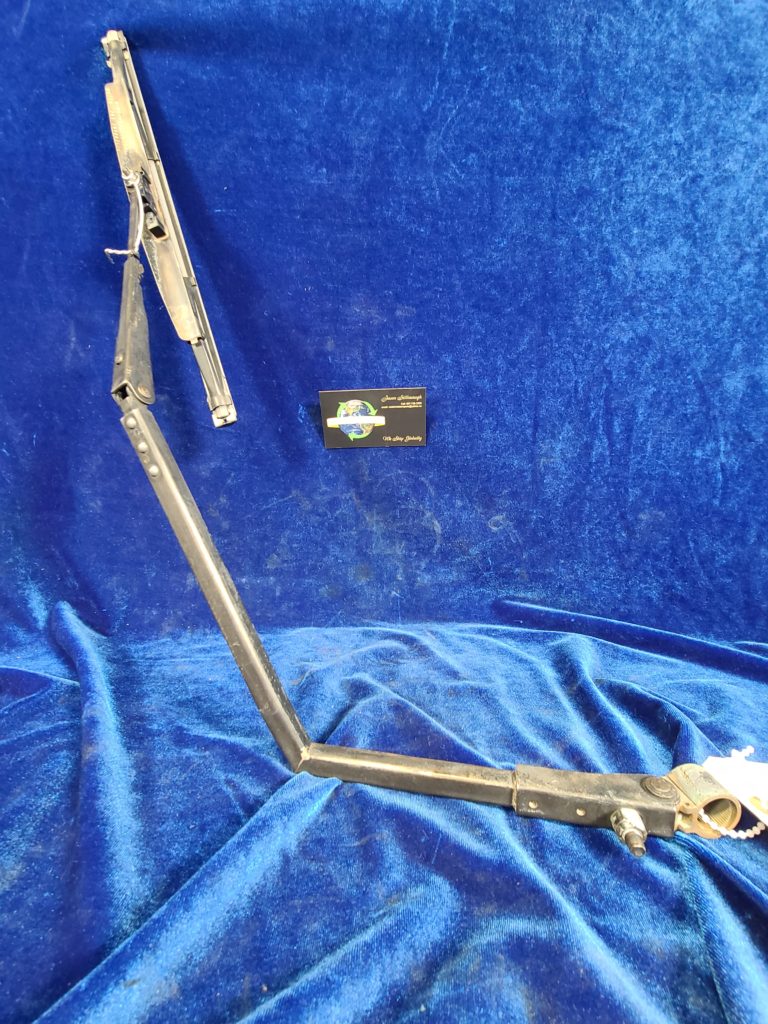 ARM - WINDSHEILD WIPER