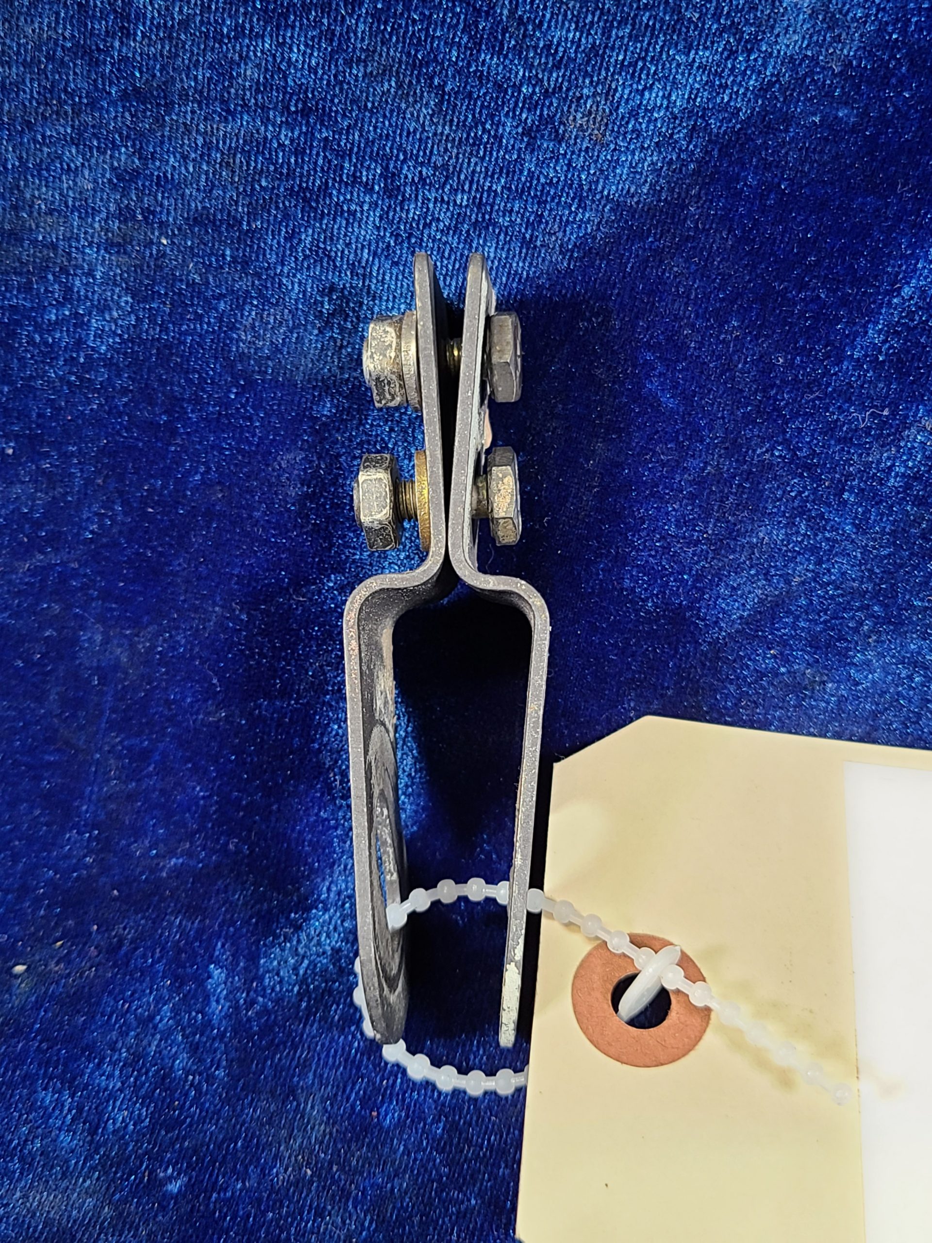 BRACKET ASSY LH & RH