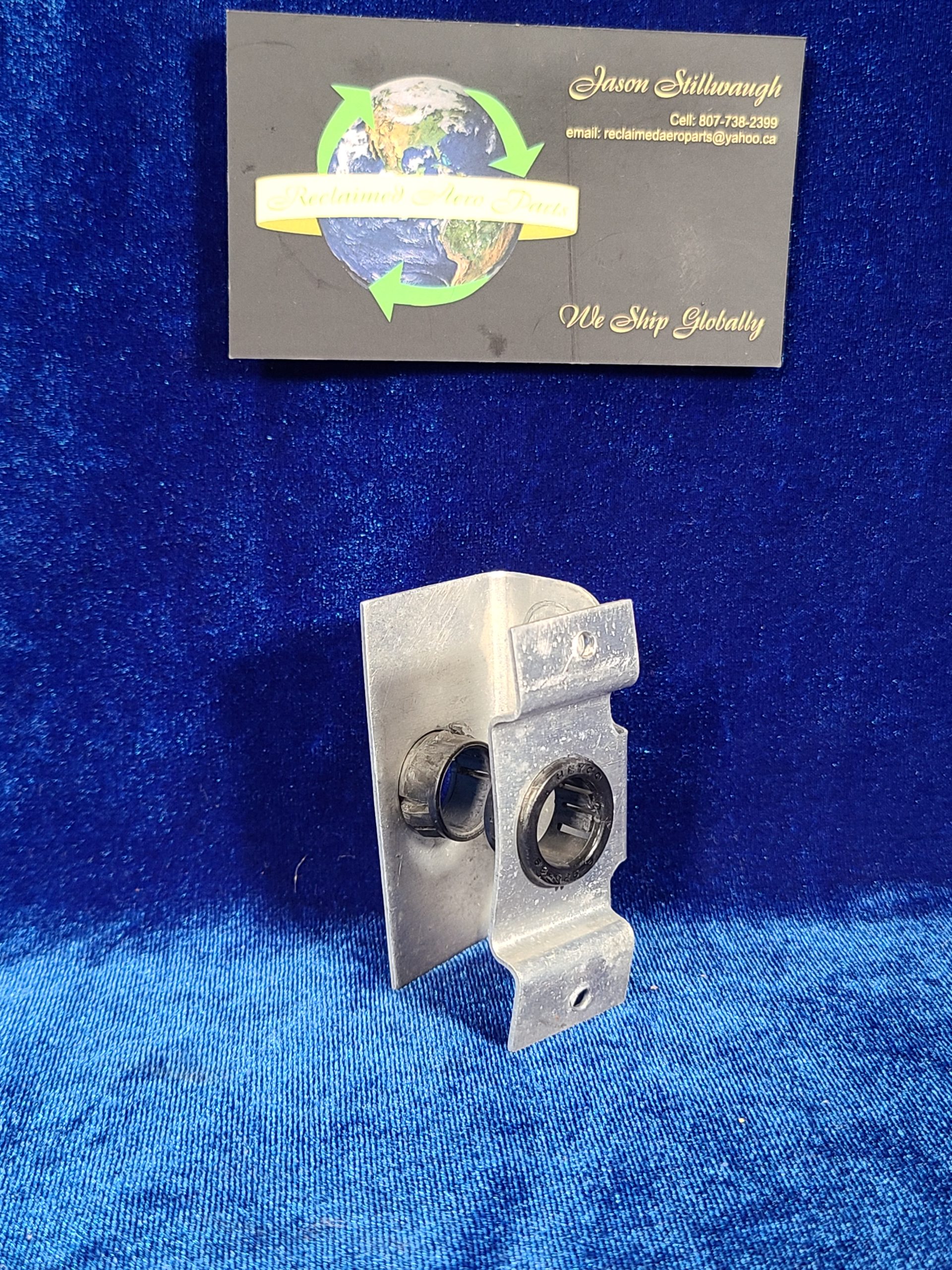 BRACKET - FUEL SELECTOR GUIDE