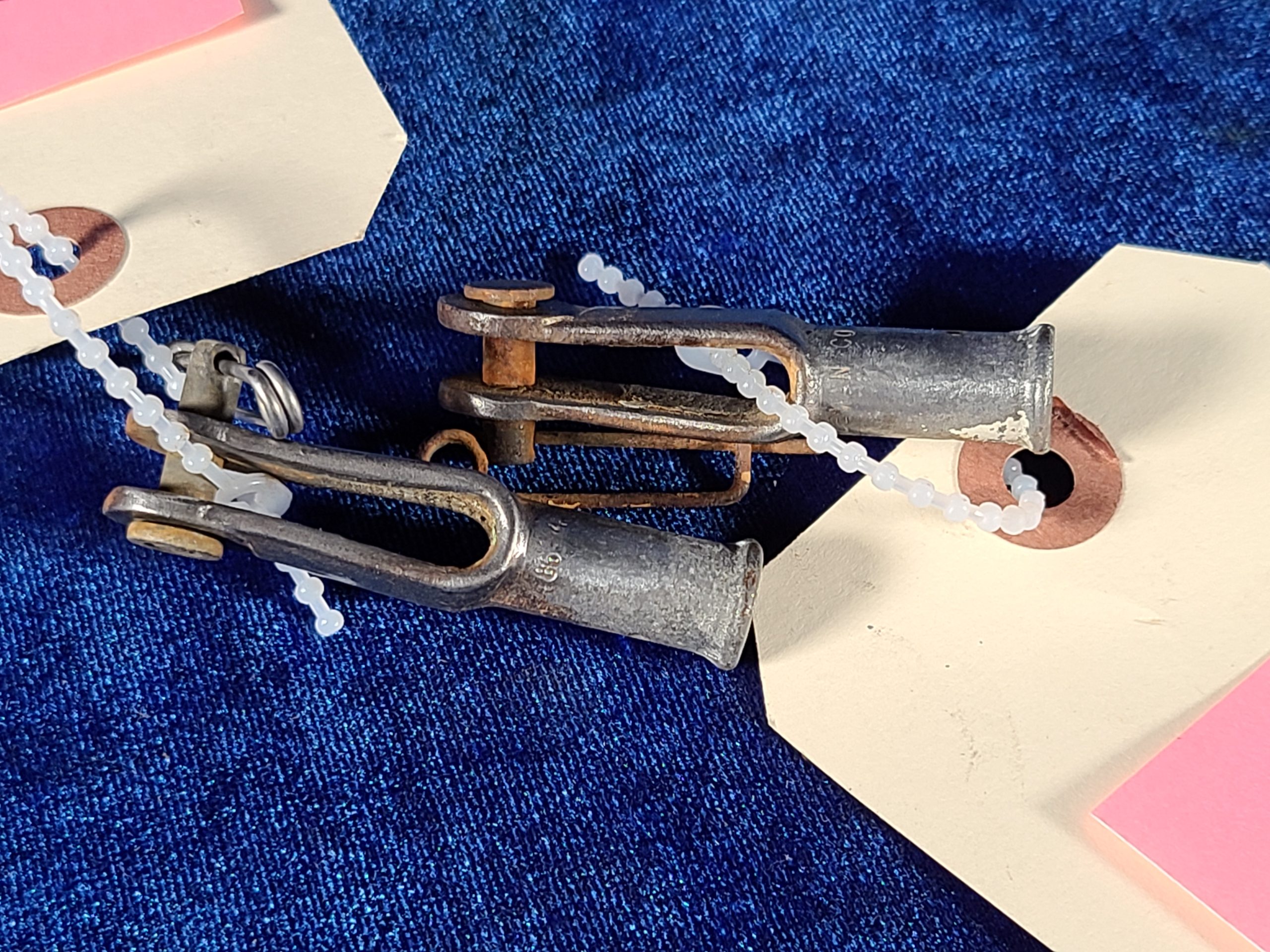 CLEVIS - COWL FLAP