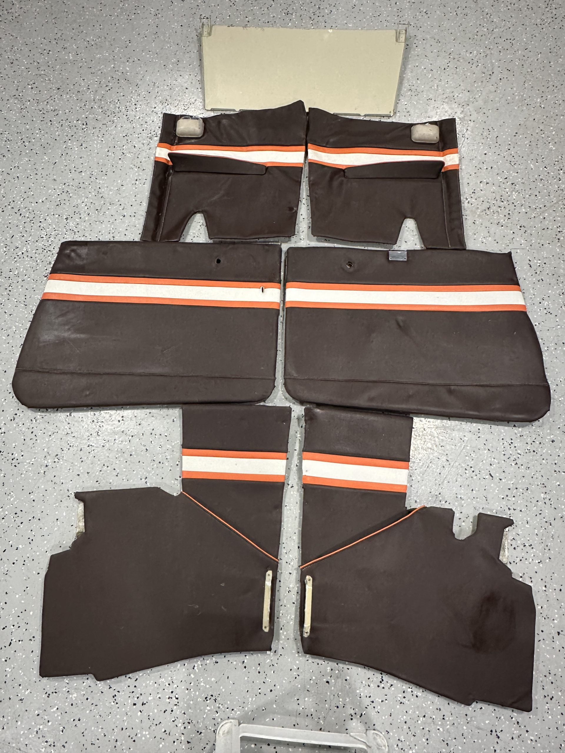 CESSNA 172 C CABIN INTERIOR PANELS - LOWER (LH & RH DOOR, FWD KICK PANELS, REAR AND AFT LOWER BAGGAGE SHELF)