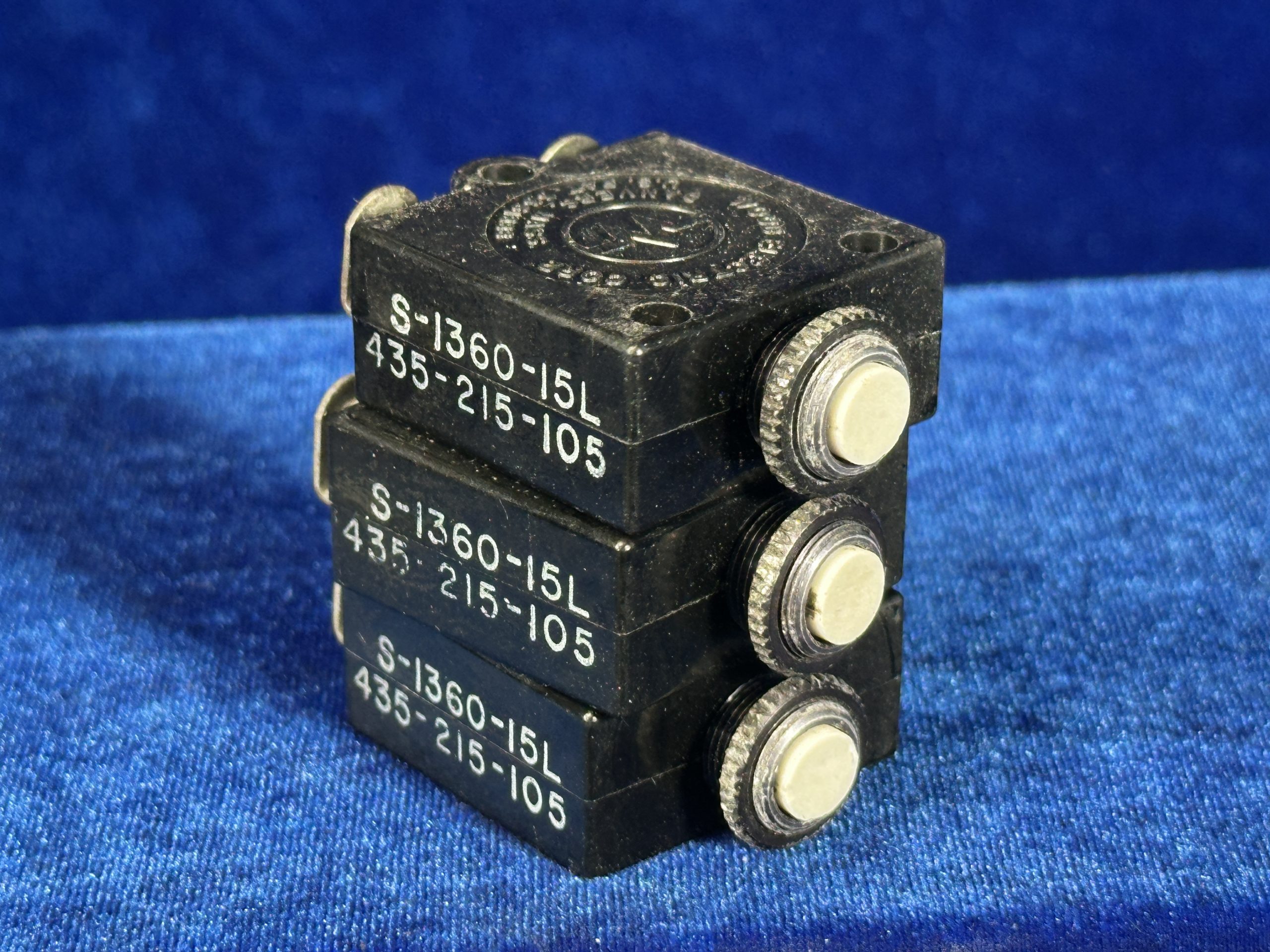 CIRCUIT BREAKER - 15amp (WOOD ELECTRIC CORP.) QTY 3