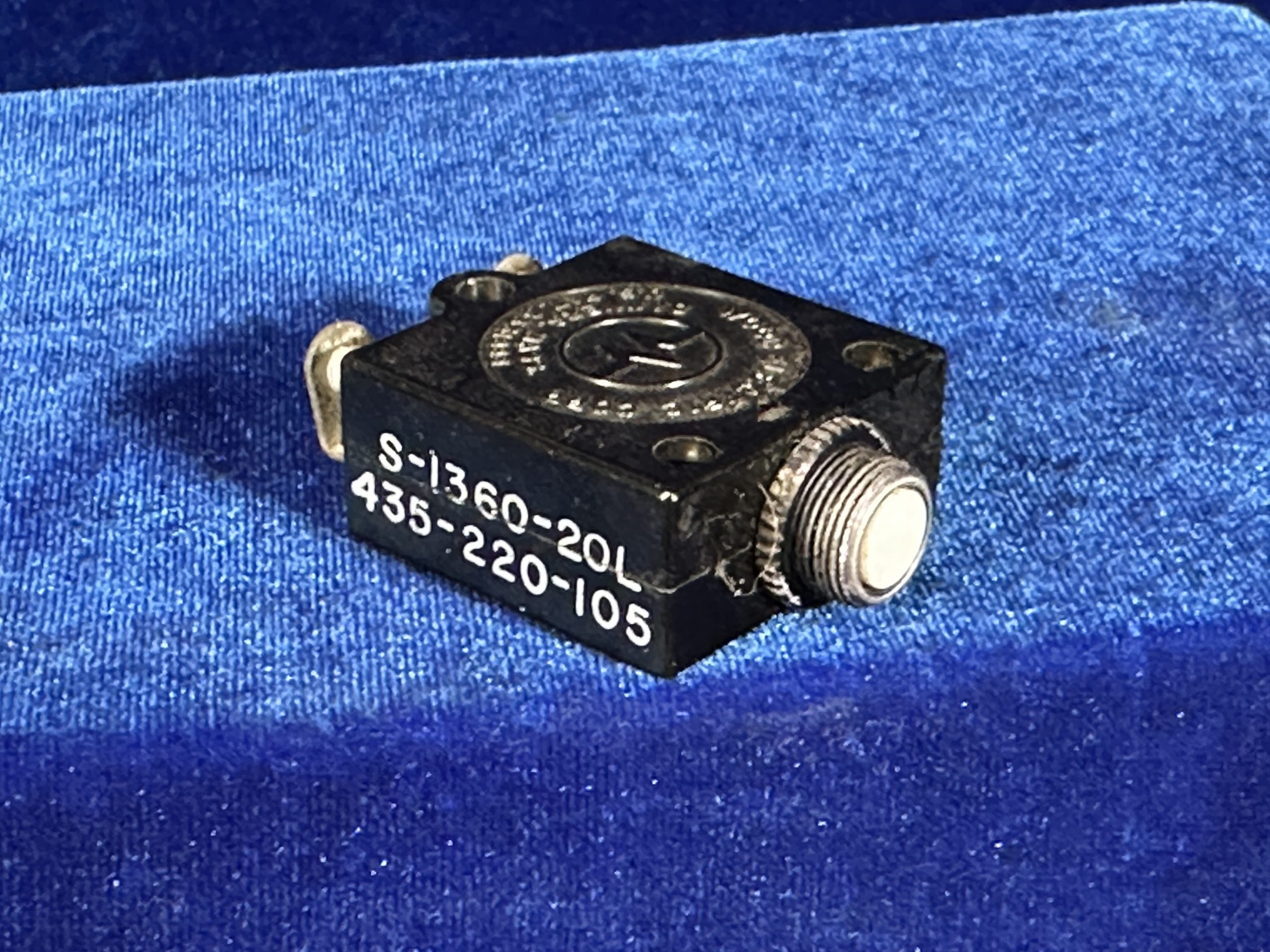 CIRCUIT BREAKER- 20amp (WOOD ELECTRIC CORP)