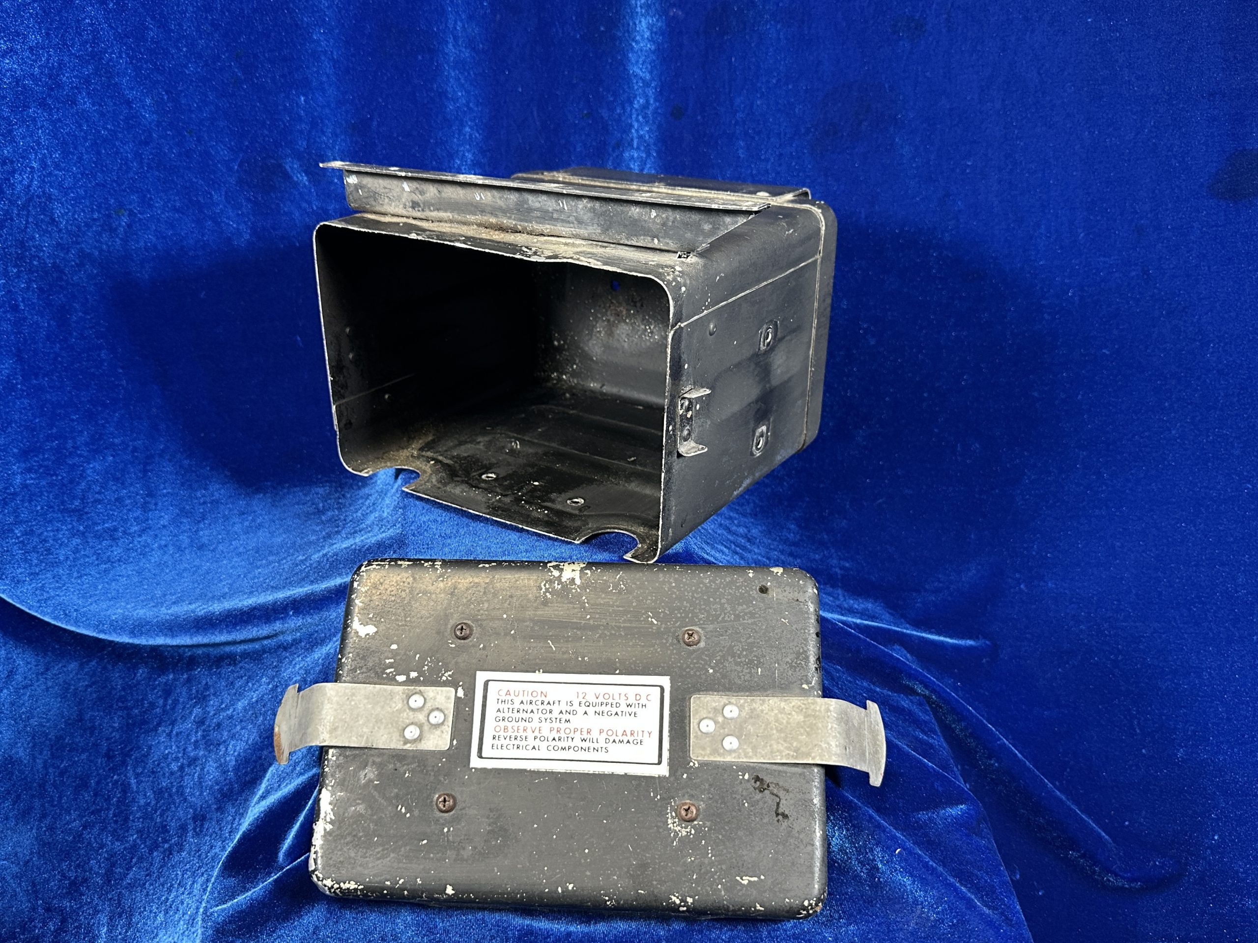 BATTERY BOX + LID & MOUNTING BRACKETS