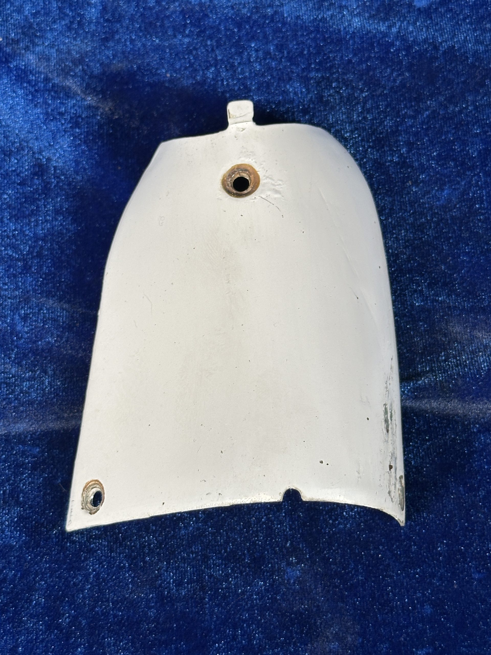 SHIELD WING POSITION - RH WITHOUT STROBE