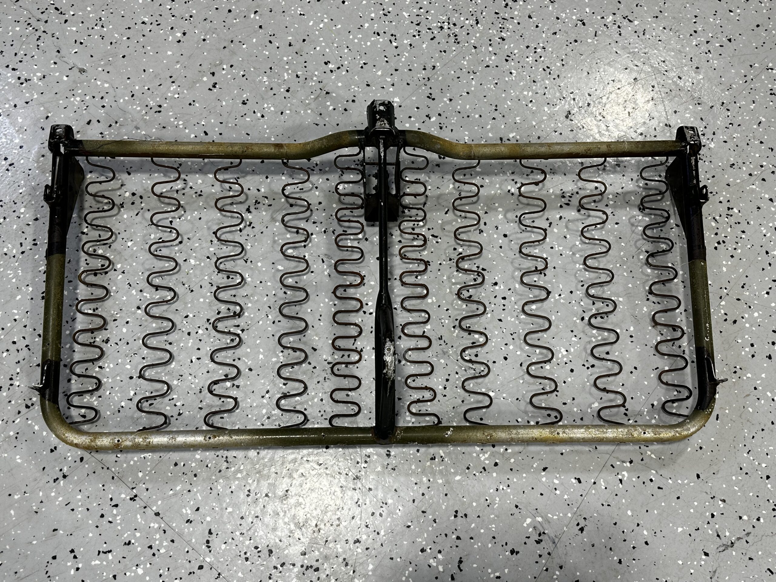 BOTTOM FRAME - REAR SEAT ASSY