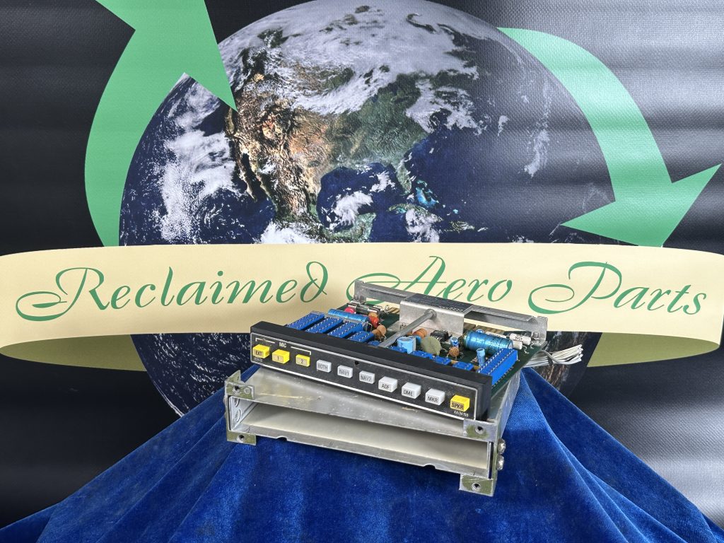 AUDIO PANEL 13-28volt WITH TRAY (BENDIX KING)